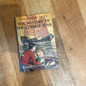 The Hardy Boys “The mystery of the Chinese junk” by Franklin W. Dixon